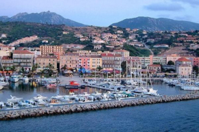 Propriano logement climatisé terrasse proche port